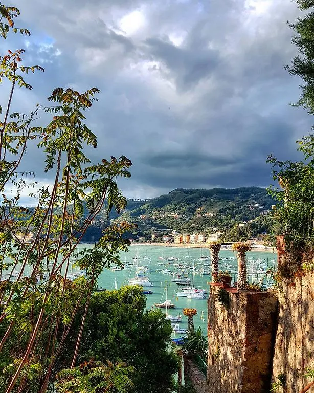 Residenza Alberghiera Italia Luni Aparthotel