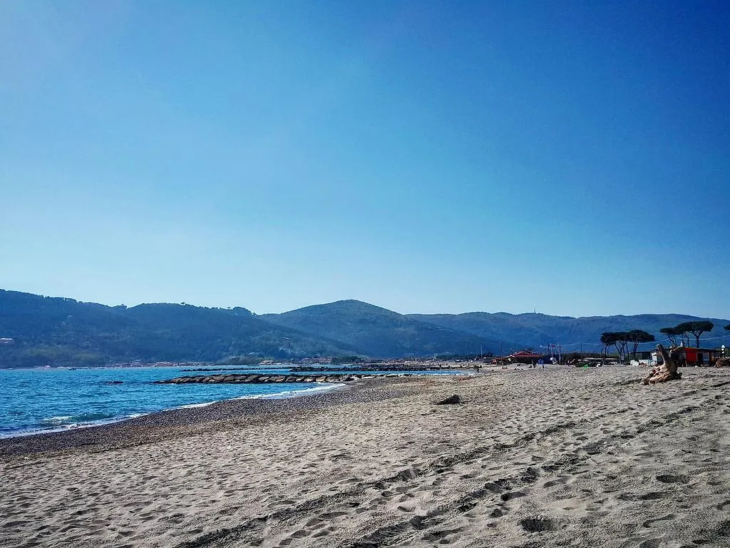 Residenza Alberghiera Italia Luni