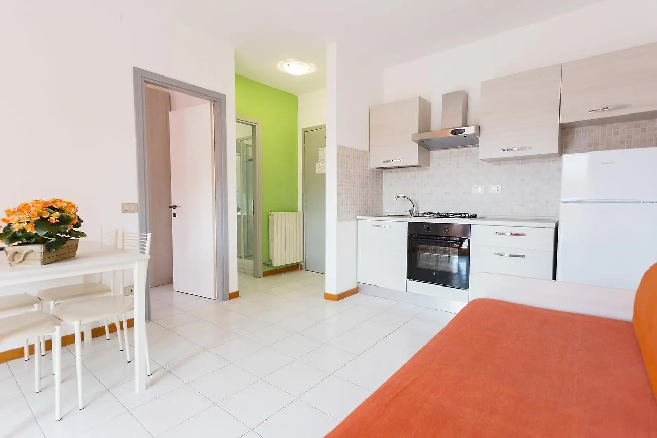 Residenza Alberghiera Italia Luni Aparthotel